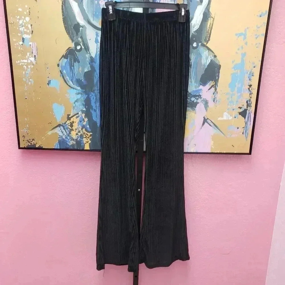 SHEIN Ribbed Black Velvet Flare Pull On Pant